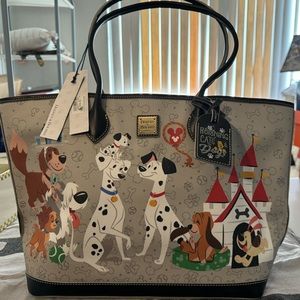 NWT Dooney and Bourke Disney Dogs
Tote 👜🐩🐕